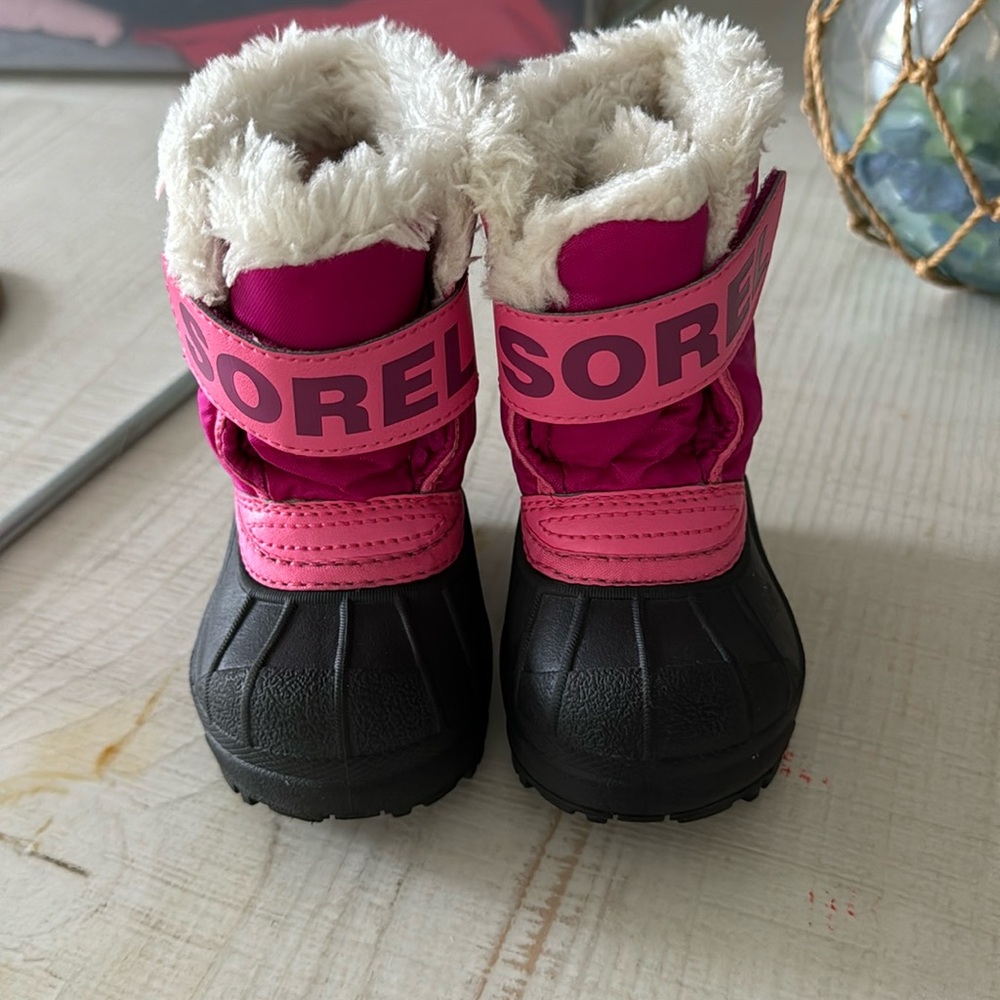 Toddler Sorel snow boots!